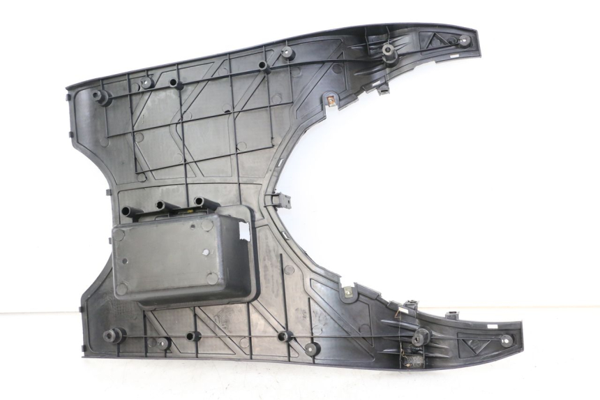 photo de TAPA REPOSAPIES LONGJIA SHARPY 125 (2020 - 2024) - Otra perspectiva