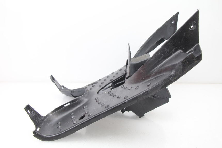 photo de TAPA REPOSAPIES PEUGEOT LOOXOR 50 (2001 - 2004) - Características distintivas