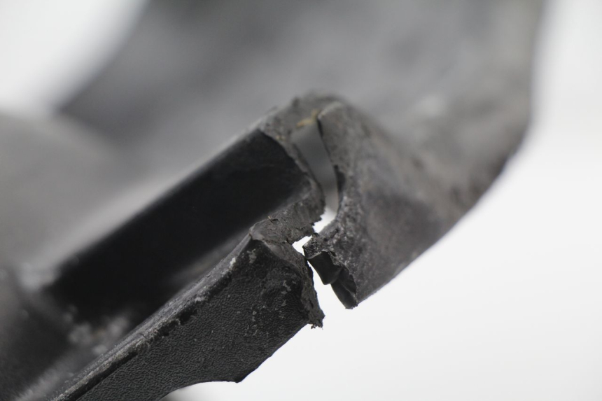 photo de TAPA REPOSAPIES PEUGEOT LOOXOR 50 (2001 - 2004) - Otra perspectiva