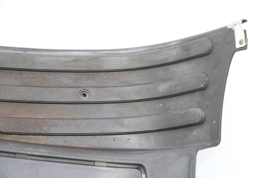 photo de TAPA REPOSAPIES PIAGGIO LXV 4T 50 (2009 - 2013) - Detalle de la pieza