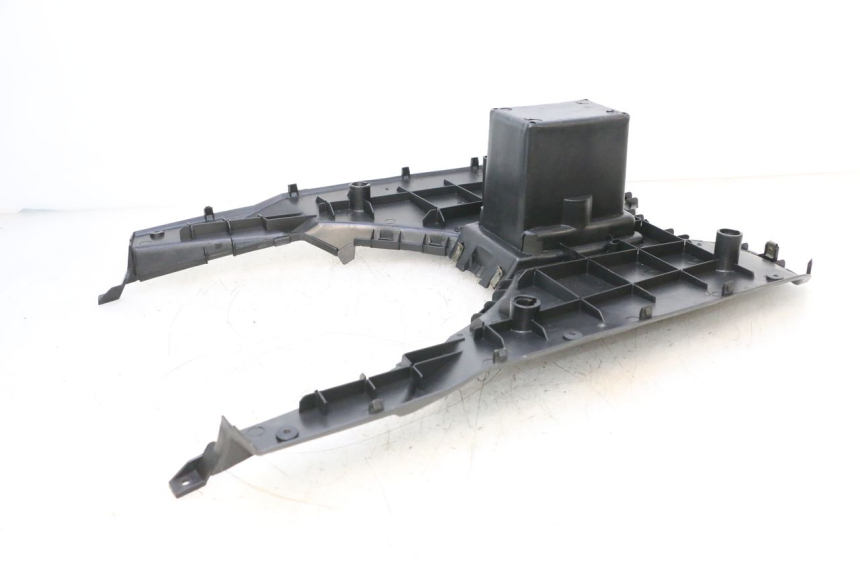 photo de TAPA REPOSAPIES KEEWAY MATRIX RX9 125 (2006 - 2007) - Detalle de la pieza