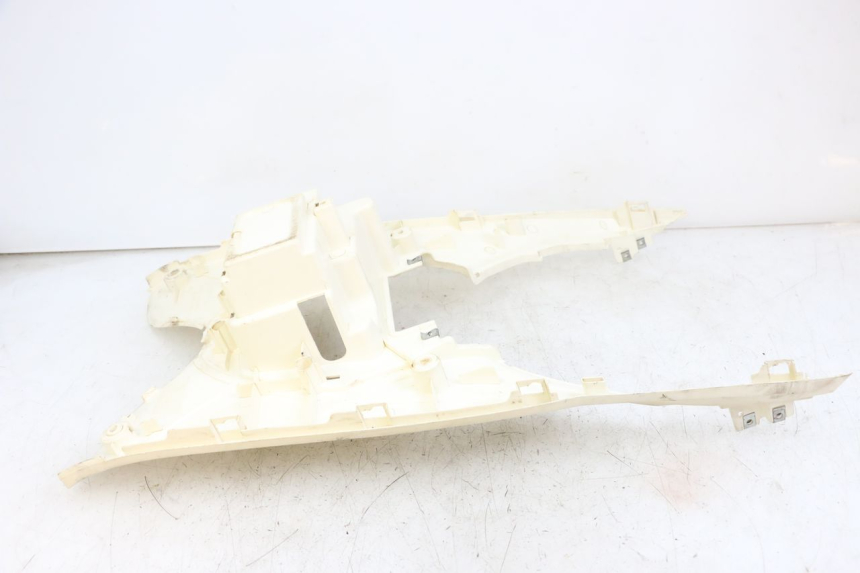 photo de TAPA REPOSAPIES SYM MIO 50 (2011 - 2017) - Zoom estado de uso