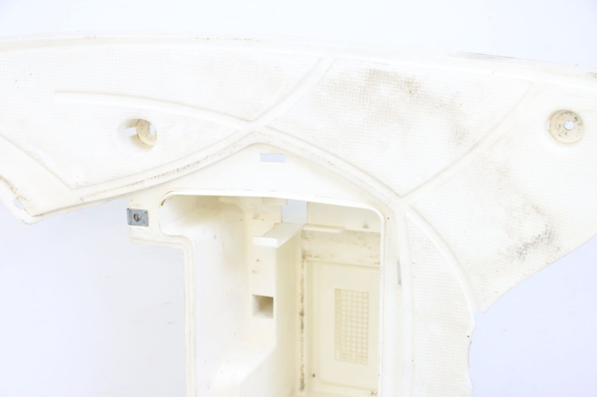 photo de TAPA REPOSAPIES SYM MIO 50 (2011 - 2017) - Estado de la superficie y material