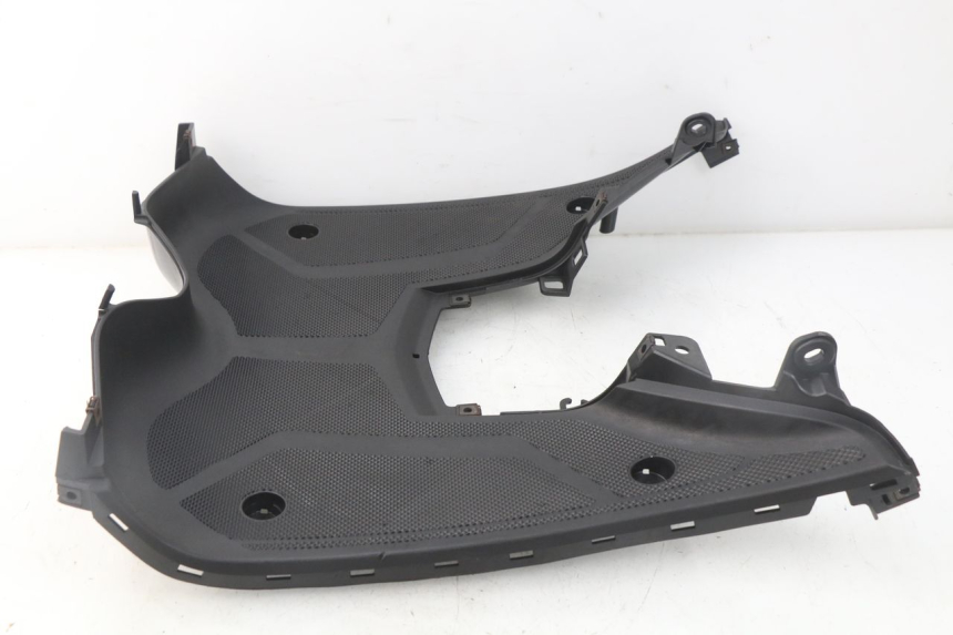 photo de TAPA REPOSAPIES MBK MW TRYPTIK 125 (2017 - 2022) - Primer plano técnico