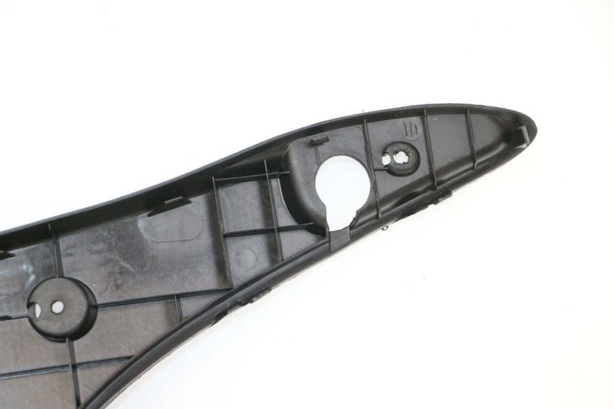 photo de TAPA REPOSAPIES YAMAHA NEOS NEO'S 4T 50 (2008 - 2016) - Inspección visual detallada