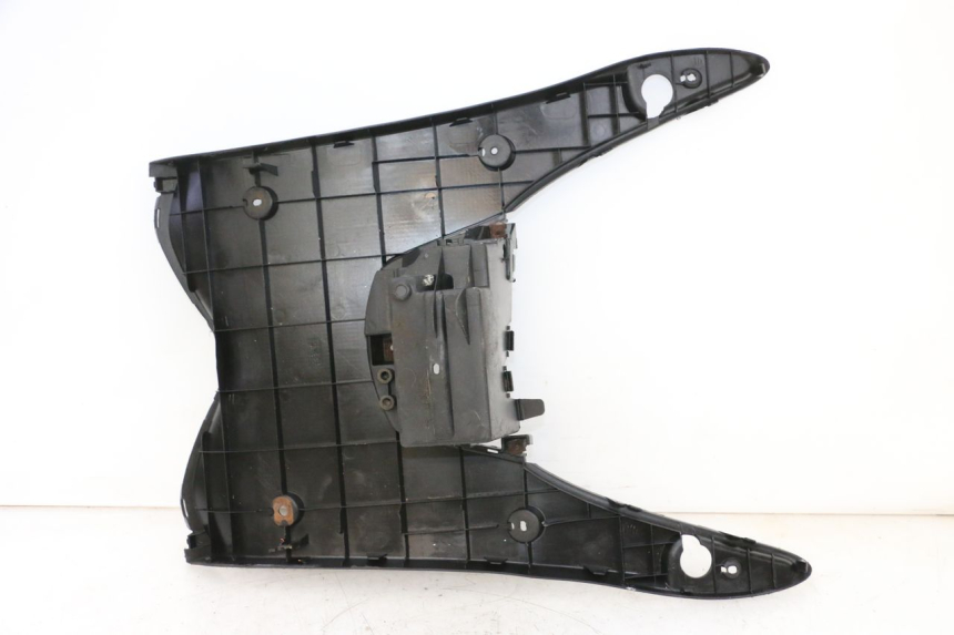 photo de TAPA REPOSAPIES YAMAHA NEOS NEO'S 4T 50 (2008 - 2016) - Enfoque en la estructura