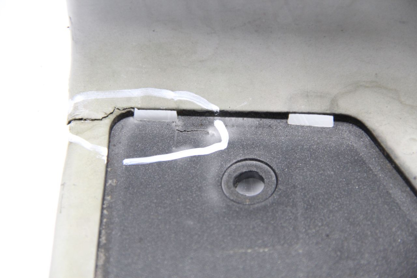 photo de TAPA REPOSAPIES PIAGGIO NEW TYPHOON 50 (2010 - 2017) - Recambio usado revisado