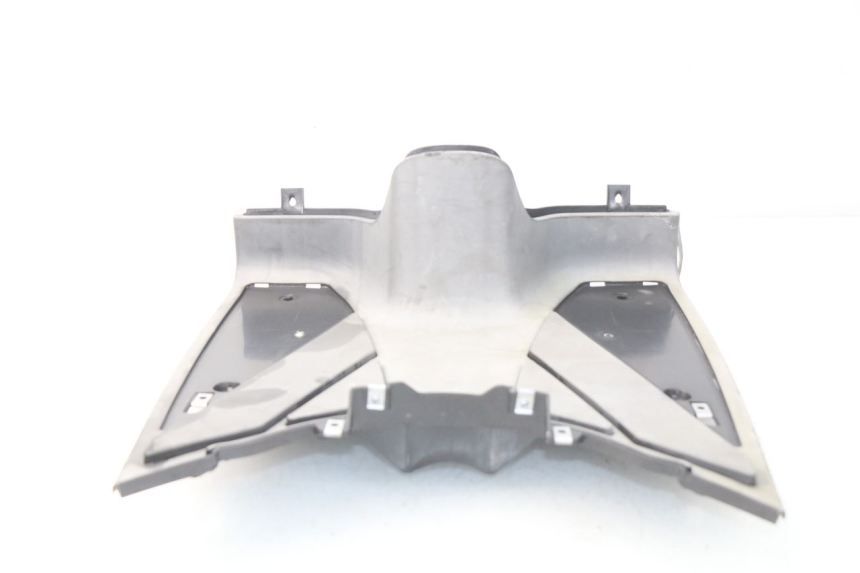 photo de TAPA REPOSAPIES PIAGGIO NEW TYPHOON 50 (2010 - 2017) - Detalles de los puntos de fijación