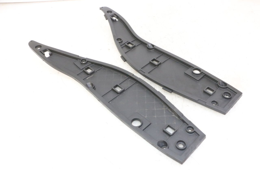 photo de ESTRIBO GILERA NEXUS 125 (2009 - 2013) - Primer plano técnico