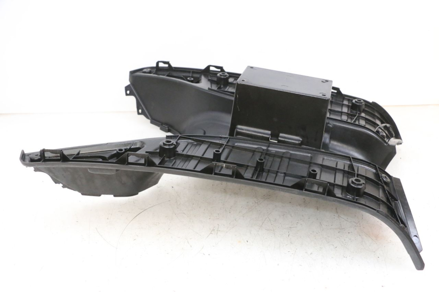 photo de TAPA REPOSAPIES JM MOTORS OLDIES GT 4T 50 (2018 - 2025) - Zoom estado de uso