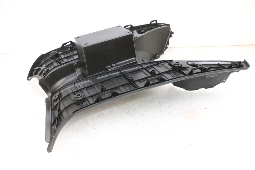 photo de TAPA REPOSAPIES JM MOTORS OLDIES GT 4T 50 (2018 - 2025) - Otra perspectiva