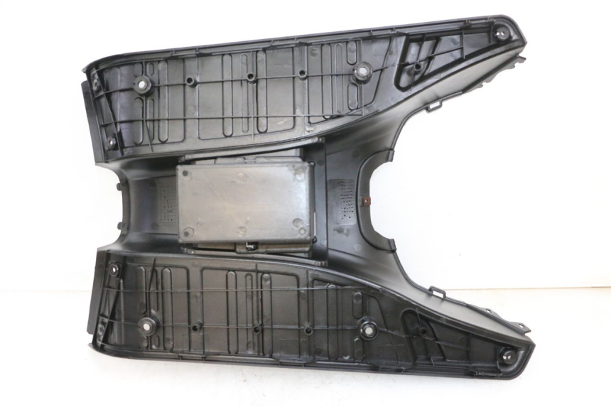 photo de TAPA REPOSAPIES JM MOTORS OLDIES GT 4T 50 (2018 - 2025) - Primer plano técnico