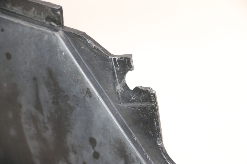 photo de TAPA REPOSAPIES JM MOTORS OLDIES GT 4T 50 (2018 - 2025) - Estado de la superficie y material