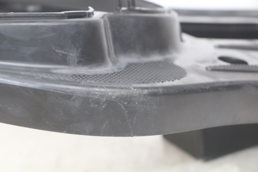 photo de ESTRIBO JM MOTORS OLDIES RS 4T 50 (2021 - 2024) - Detalles de los puntos de fijación