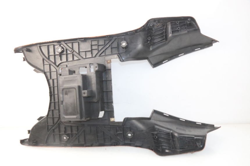 photo de TAPA REPOSAPIES SYM ORBIT 2 4T 50 (2008 - 2017) - Primer plano técnico