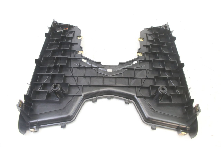 photo de TAPA REPOSAPIES SYM ORBIT III 3 4T 50 (2021 - 2025) - Detalles de los puntos de fijación