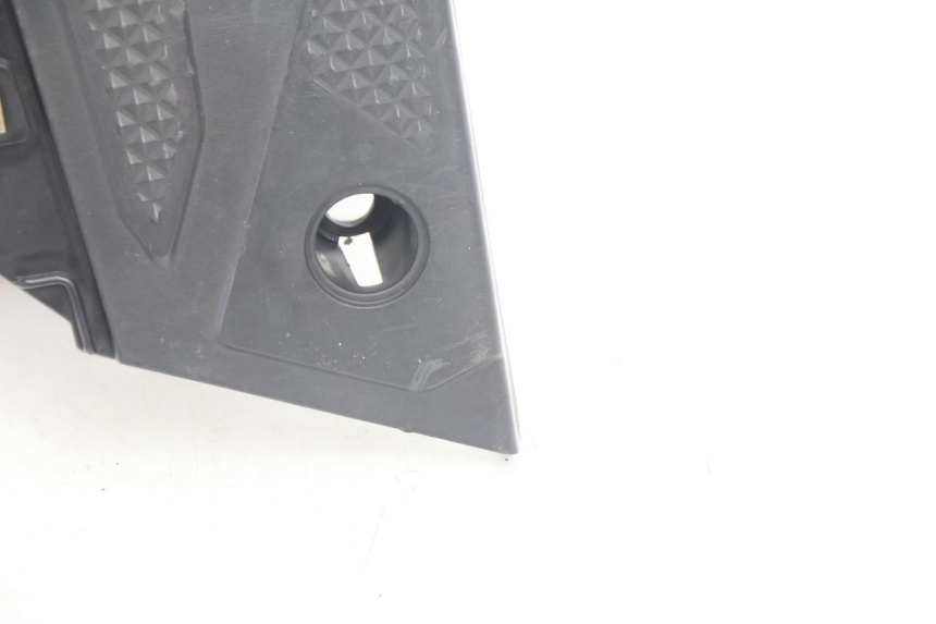 photo de TAPA REPOSAPIES SYM ORBIT III 3 4T 50 (2021 - 2025) - Primer plano técnico