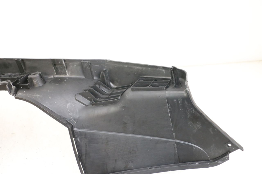 photo de TAPA REPOSAPIES SYM ORBIT 50 (2008 - 2010) - Otra perspectiva