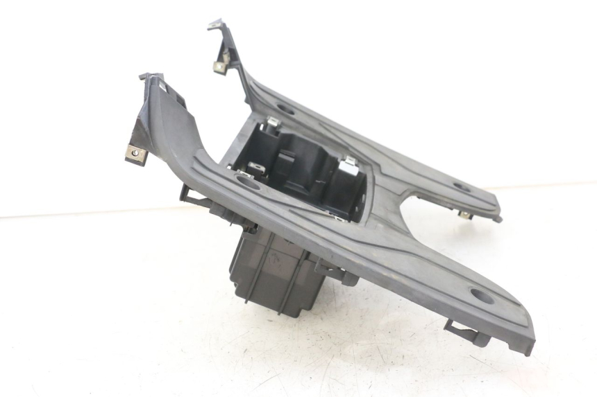 photo de TAPA REPOSAPIES PEUGEOT BELVILLE 125 (2017 - 2021) - Vista general del producto