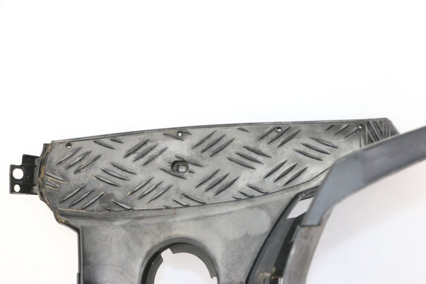 photo de TAPA REPOSAPIES PEUGEOT SPEEDFIGHT 3 LC 2T 50 (2009 - 2015) - Zoom estado de uso