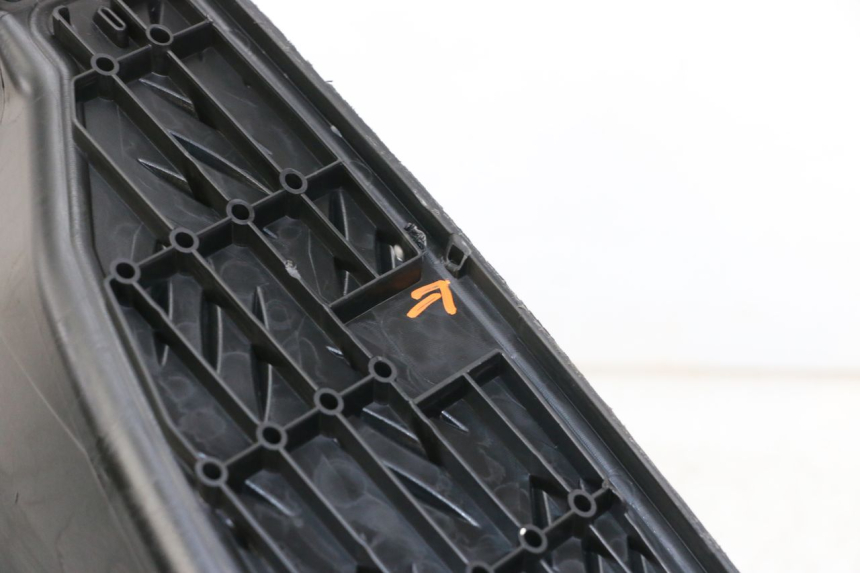 photo de TAPA REPOSAPIES PEUGEOT SPEEDFIGHT 3 LC 2T 50 (2009 - 2015) - Vista general del producto