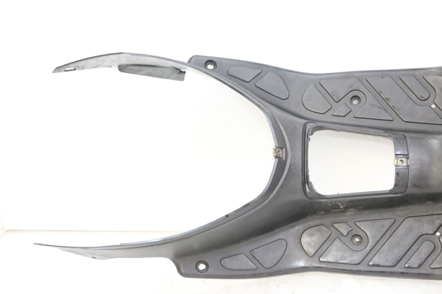 photo de TAPA REPOSAPIES PEUGEOT TKR TREKKER FURIOUS 50 (2005 - 2014) - Inspección visual detallada