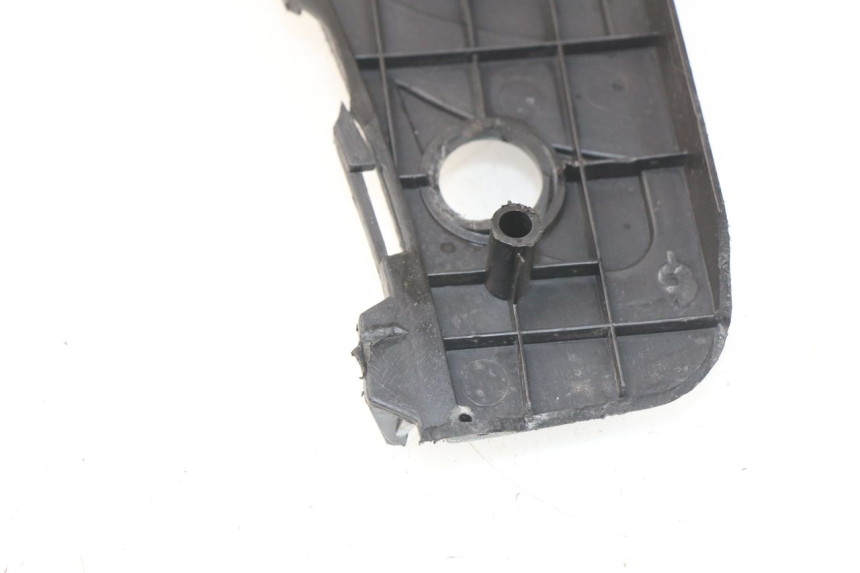 photo de TAPA REPOSAPIES KEEWAY PIXEL 50 (2008 - 2011) - Estado de la superficie y material