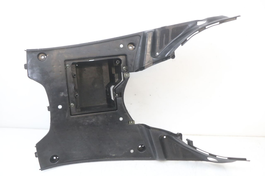 photo de TAPA REPOSAPIES TNT MOTOR ROMA 10' 2T 50 (2011 - 2018) - Detalle de la pieza