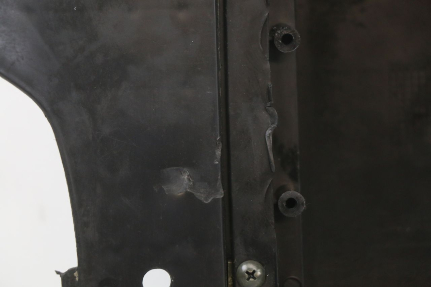 photo de TAPA REPOSAPIES TNT MOTOR ROMA 10' 2T 50 (2011 - 2018) - Zoom estado de uso