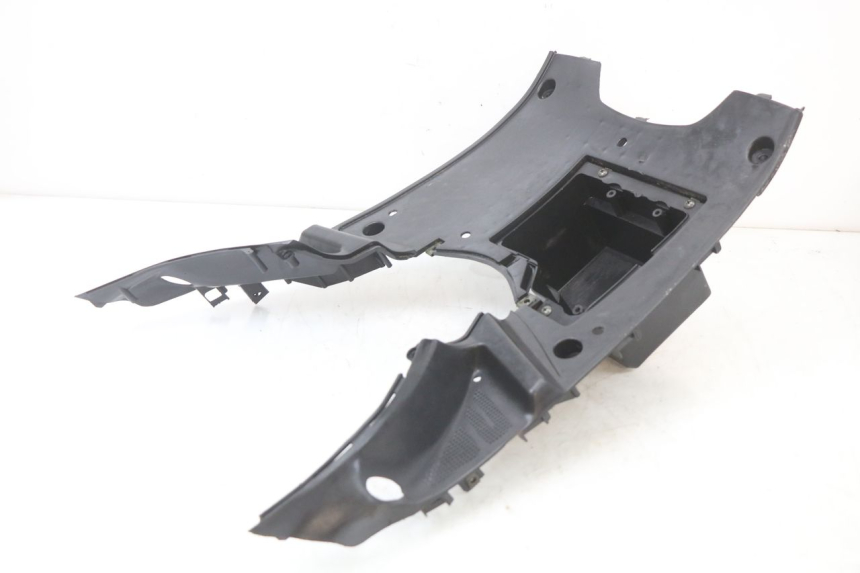 photo de TAPA REPOSAPIES TNT MOTOR ROMA 10' 2T 50 (2011 - 2018) - Otra perspectiva