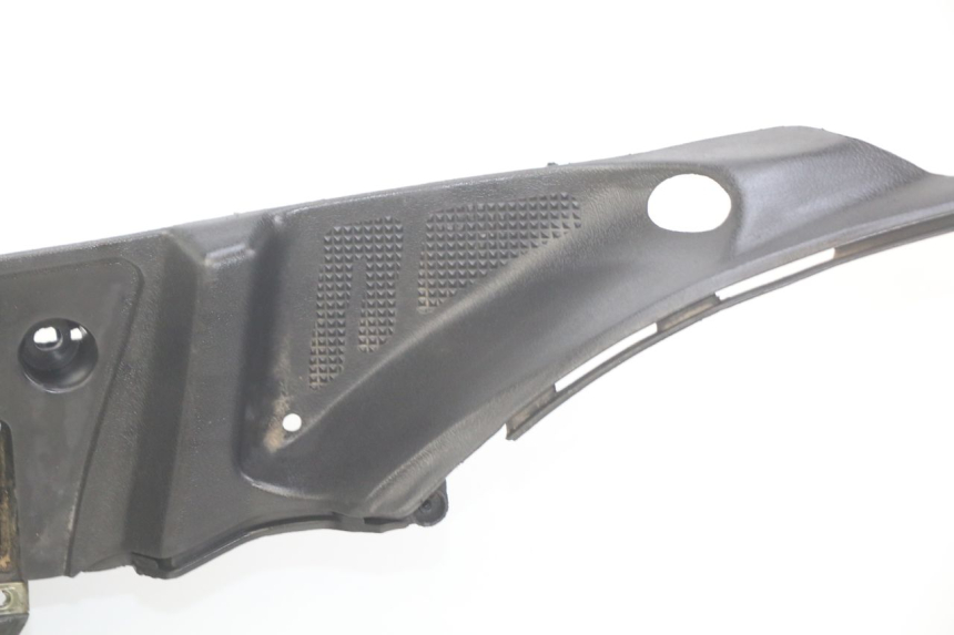 photo de ESTRIBO TNT MOTOR ROMA 10' 4T 50 (2019 - 2022) - Detalles de los puntos de fijación