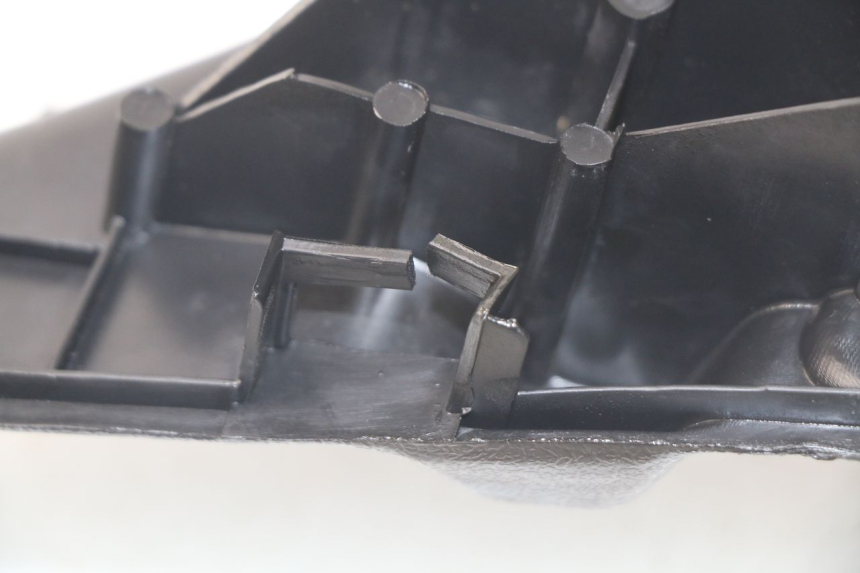 photo de TAPA REPOSAPIES TNT MOTOR ROMA 12' 2T 50 (2007 - 2018) - Zoom estado de uso