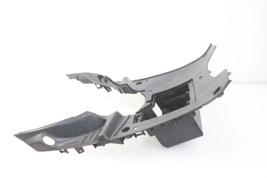 photo de TAPA REPOSAPIES TNT MOTOR ROMA 12' 2T 50 (2007 - 2018) - Recambio usado revisado