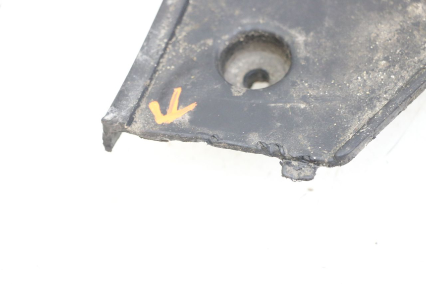 photo de ESTRIBO DAELIM S3 125 (2010 - 2017) - Zoom sobre los componentes