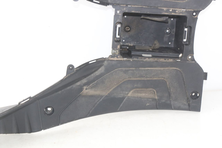 photo de TAPA REPOSAPIES DAELIM S4 50 (2010 - 2015) - Primer plano de alta resolución