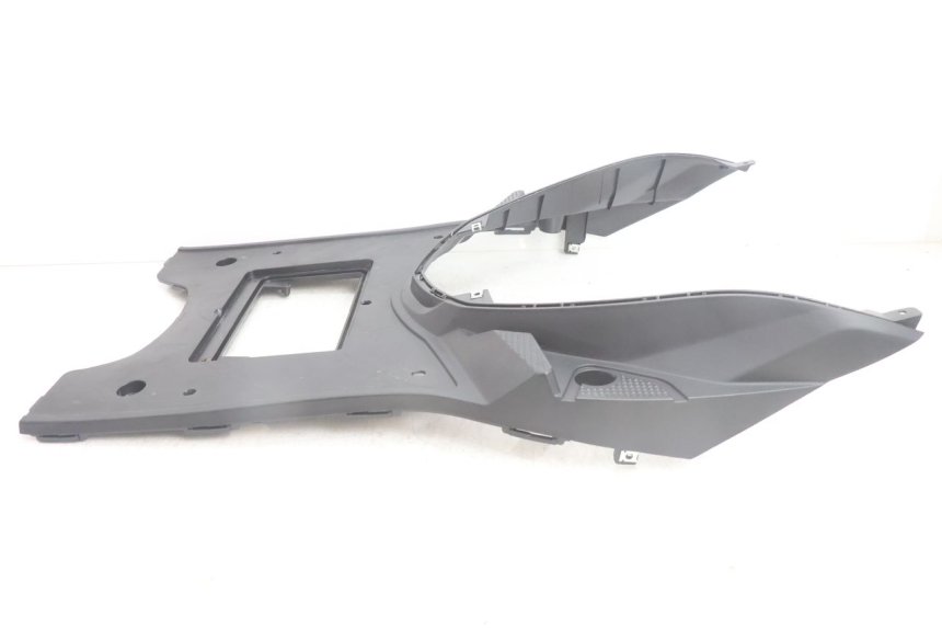 photo de TAPA REPOSAPIES JM MOTORS SANTANA EVO 50 (2024 - 2026) - Primer plano técnico