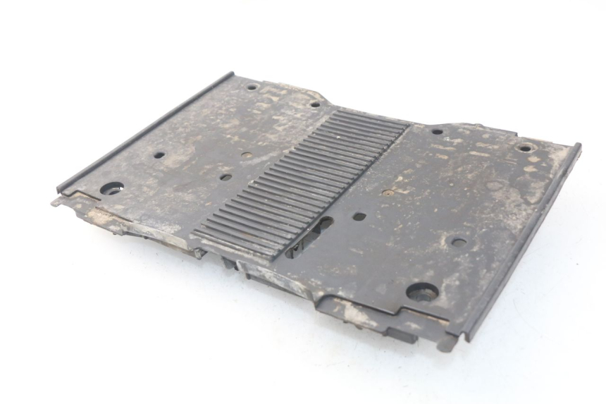 photo de TAPA REPOSAPIES PEUGEOT SC 50 (1988 - 1992) - Zoom estado de uso