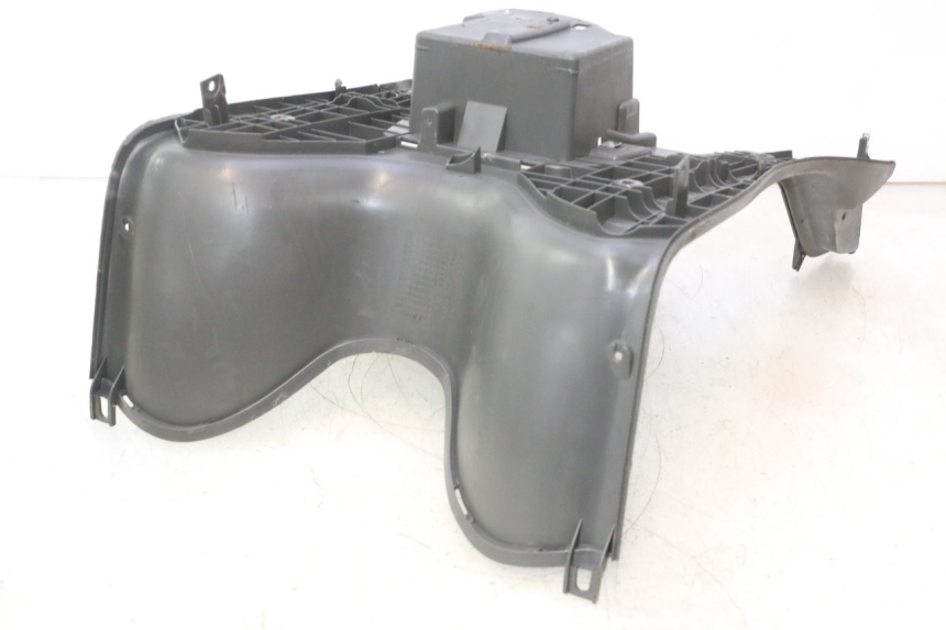 photo de TAPA REPOSAPIES HONDA SH 125 (2001 - 2003) - Otra vista del artículo