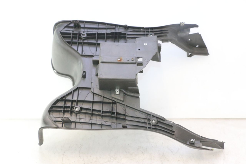 photo de TAPA REPOSAPIES HONDA SH 125 (2001 - 2003) - Vista general del producto