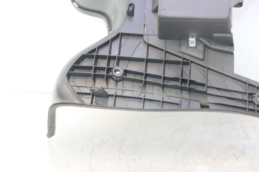 photo de TAPA REPOSAPIES HONDA SH 125 (2001 - 2003) - Recambio usado revisado