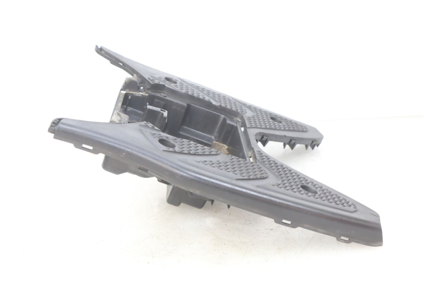 photo de ESTRIBO SUZUKI SIXTEEN 125 (2008 - 2010) - Primer plano técnico