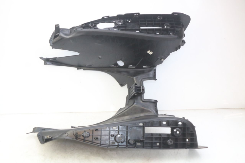 photo de ESTRIBO MBK SKYCRUISER 125 (2010 - 2013) - Estado de la superficie y material