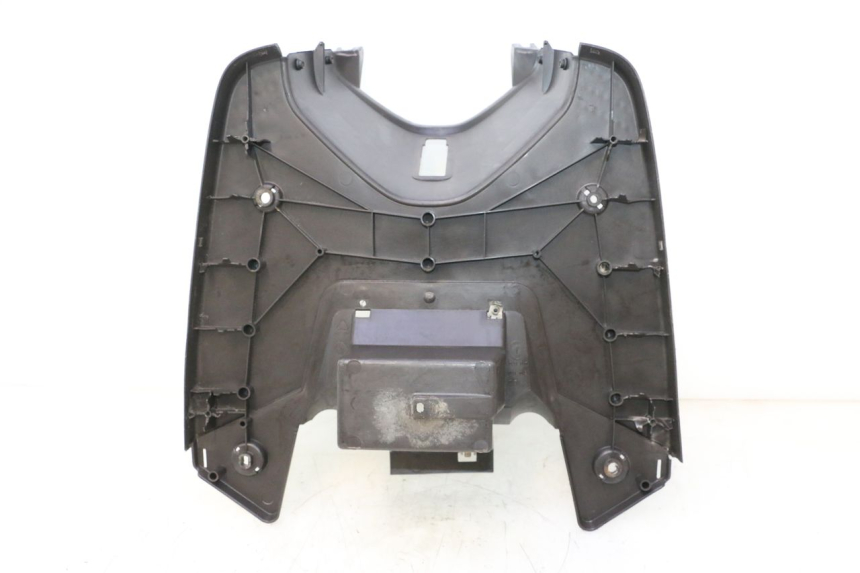 photo de TAPA REPOSAPIES YAMAHA SLIDER 50 (1999 - 2004) - Detalle de la pieza