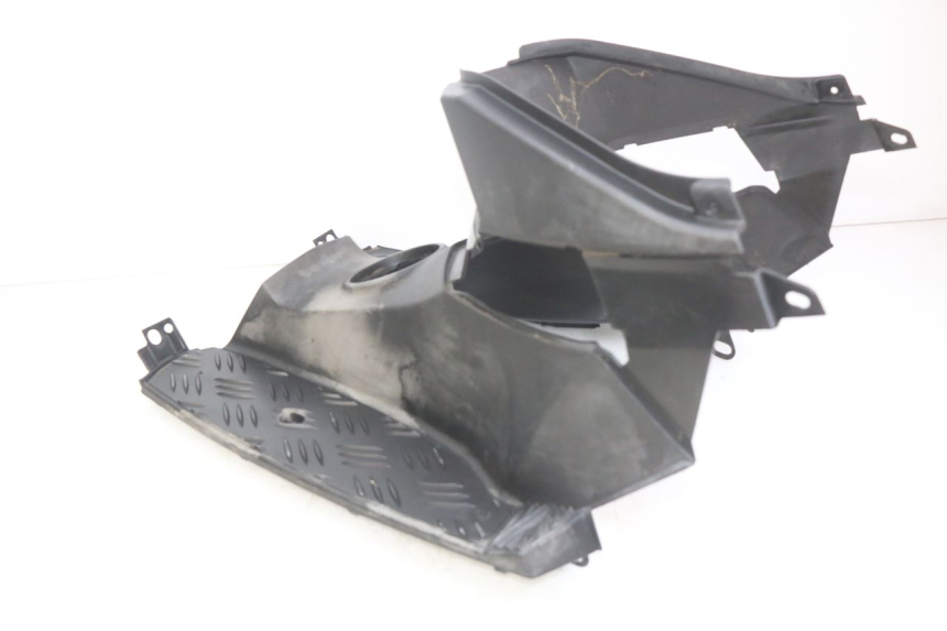 photo de ESTRIBO PEUGEOT SPEEDFIGHT 3 AIR 50 (2009 - 2015) - Estado de la superficie y material