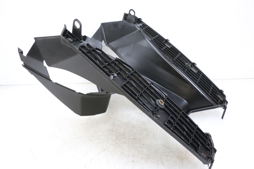 photo de TAPA REPOSAPIES PEUGEOT SPEEDFIGHT 4 2T 50 (2015 - 2019) - Detalle de la pieza