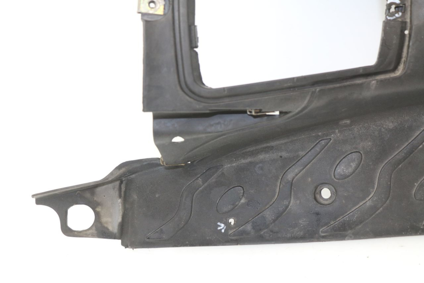 photo de TAPA REPOSAPIES PEUGEOT SPEEDFIGHT LC 50 (1996 - 2002) - Características distintivas