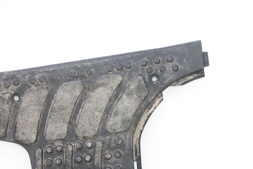 photo de TAPA REPOSAPIES GILERA STALKER 50 (2004 - 2014) - Zoom sobre los componentes
