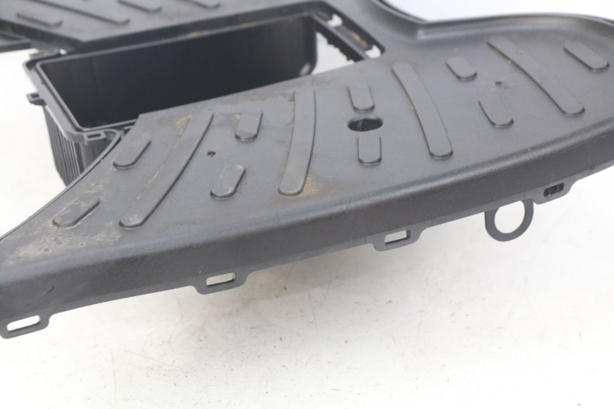 photo de ESTRIBO PEUGEOT STREETZONE 4T 50 (2018 - 2023) - Primer plano técnico