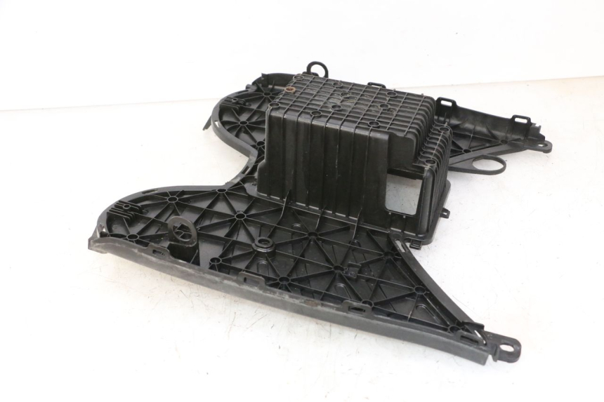 photo de TAPA REPOSAPIES PEUGEOT STREETZONE I NAKED 2T 50 (2018 - 2020) - Zoom estado de uso