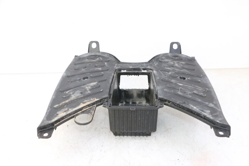 photo de TAPA REPOSAPIES PEUGEOT STREETZONE I NAKED 2T 50 (2018 - 2020) - Primer plano técnico